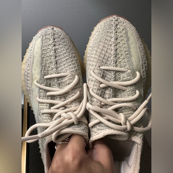 adidas Yeezy Boost 350 V2 | Citrin (Non-Reflective) - Picture 8 of 9